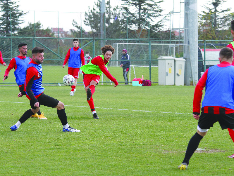 ES-ES YENİ SİSTEMİNE ALIŞIYOR