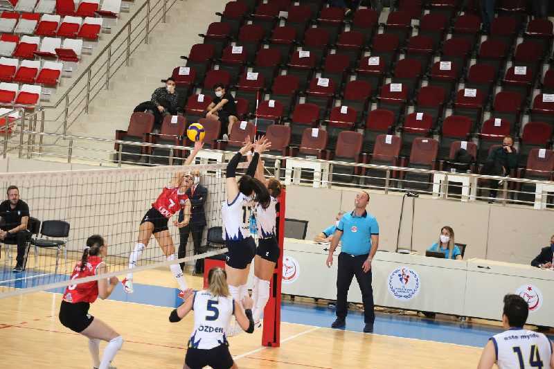 6 GALİBİYET ÜSTÜ ŞAMPİYONLUK