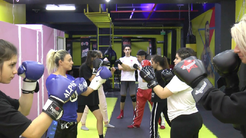 ŞİDDET GÖRDÜKTEN SONRA KİCK BOKS ŞAMPİYONU OLDU