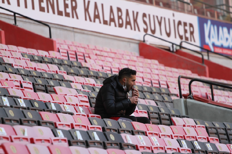 YİNE KADROYA ALMADI