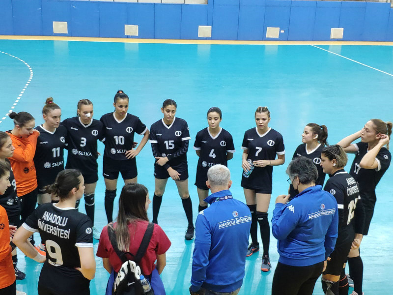 MELEKLER ELİ BOŞ DÖNDÜ(35-28)