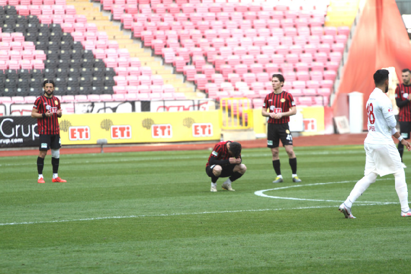 ALLAHIM KURTAR BİZİ   BU İŞKENCEDEN   (0-2)