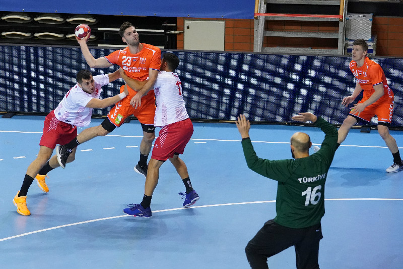 A MİLLİLER OCAKTA ESKİŞEHİRDE