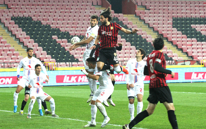 PUAN FARKI AÇILIYOR  UMUTLAR  AZALIYOR