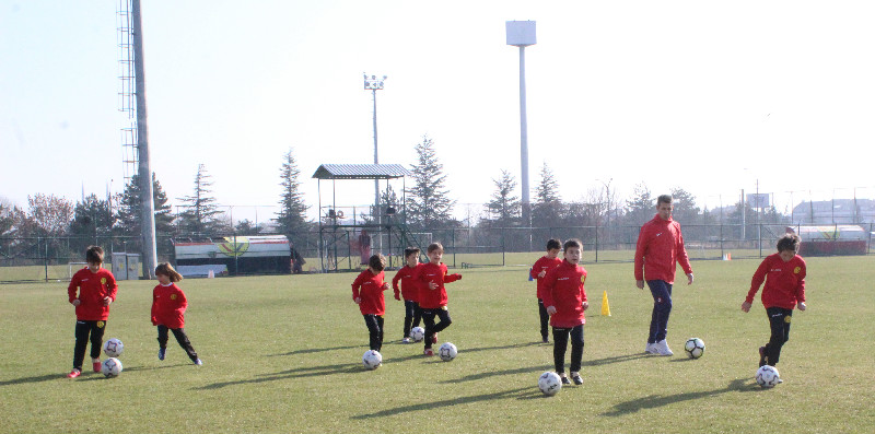 GELECEĞE HAZIRLANIYORLAR