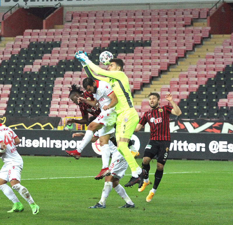 ES-ES ZORLU DÖNEMEÇTE