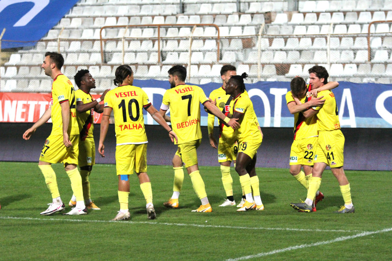 KARADENİZDE ÇIKIŞ ARIYORUZ