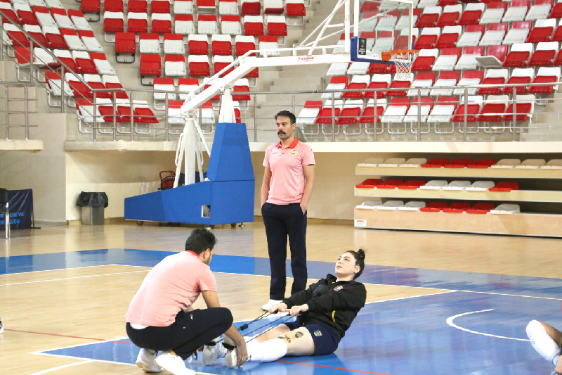 SİVRİHİSARSPOR CUMA GÜNÜ SAKARYADA