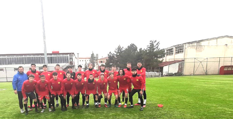 ES-ES U17LERİ GELECEĞE HAZIRLANIYOR