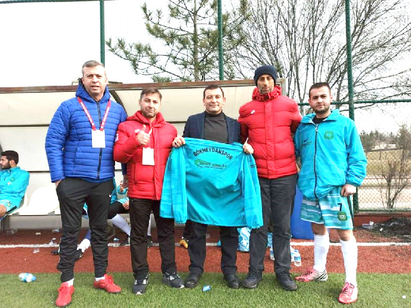 GÖNÜLLERE MESAFE KOYMADIK