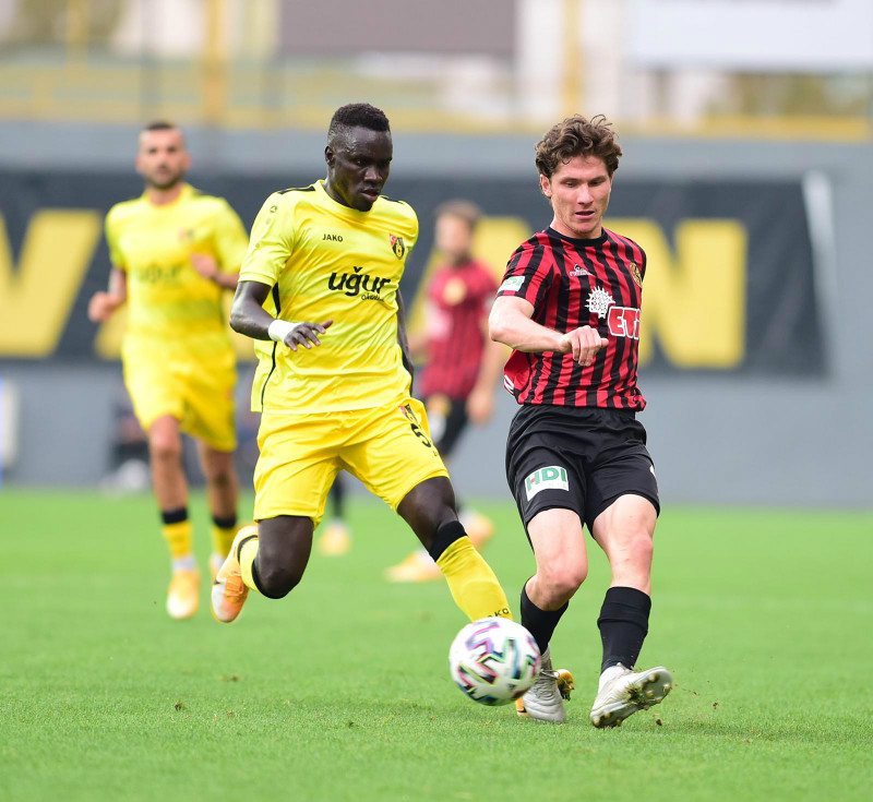 OYUNCULAR YAKIN TAKİPTE