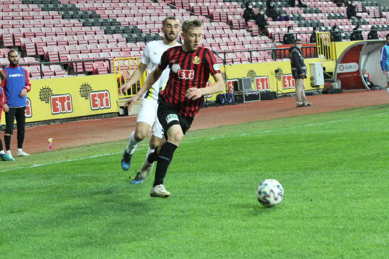 İZLEYENLERİ  ÇOK  RESMİ TEKLİF YOK