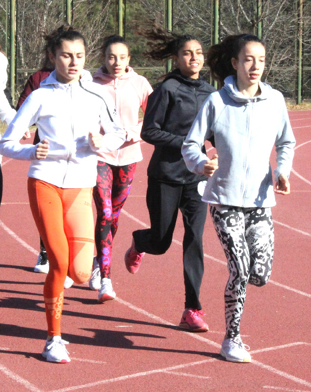 RÜZGAR KIZLAR REKOR İÇİN GİDECEK