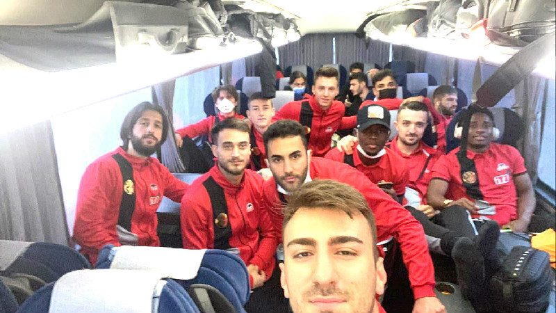 33 OYUNCU İLE SİDEYE