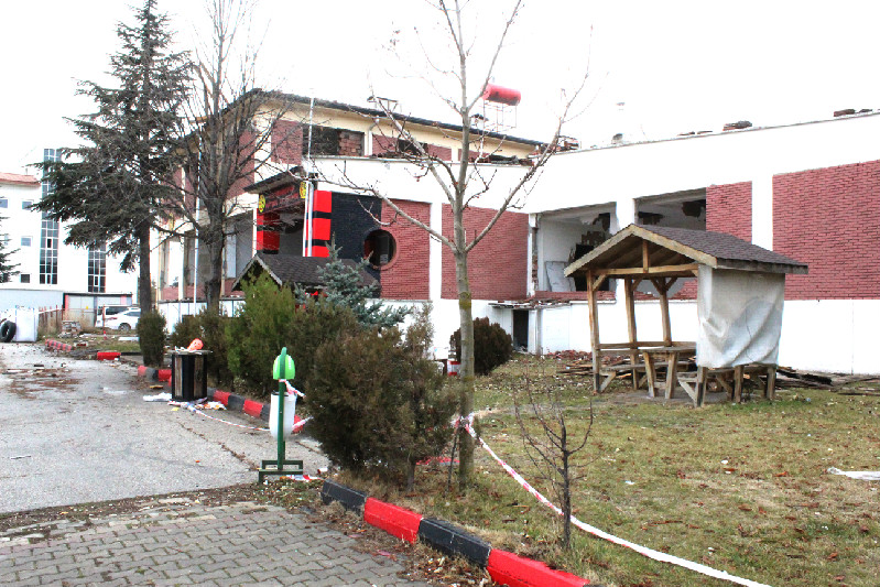 BİR TARİHE DAHA ELVEDA