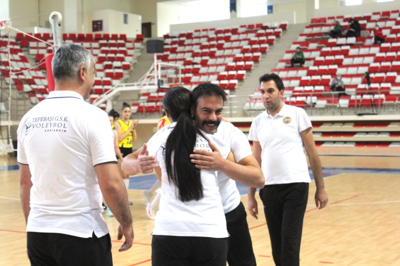 KAZANAN ESKİŞEHİR VOLEYBOLU OLACAK