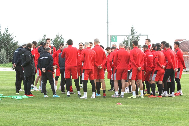 ES-ESTE KAMP SONA ERDİ