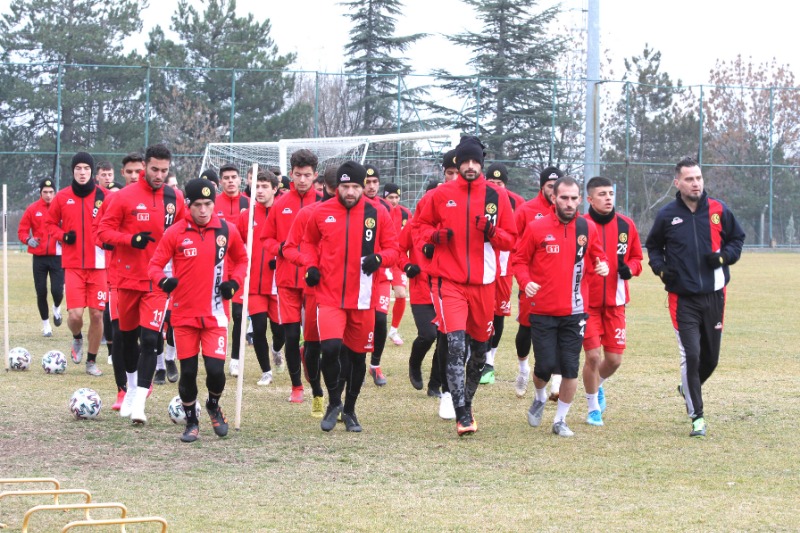 BUGÜN TOPLANIYORLAR