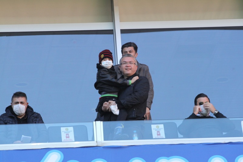 ÜMİT VERMEK İSTİYORUM