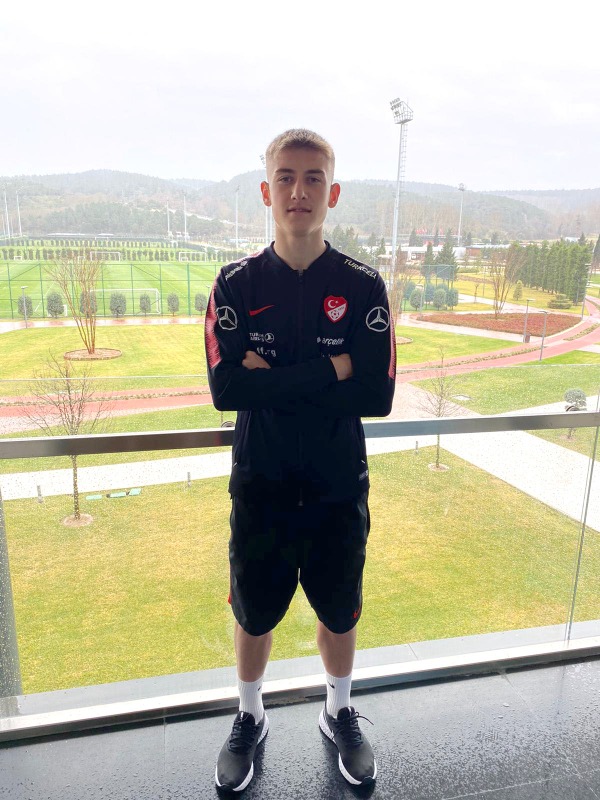 MİLLİ TAKIM VE AVRUPAYA GİTMEK İSTİYORUM