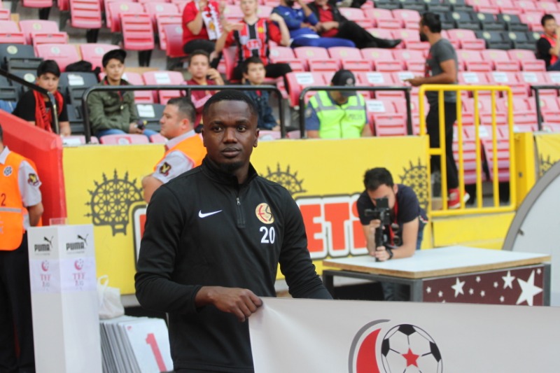 3 OYUNCU DAHA İMZA VERDİ