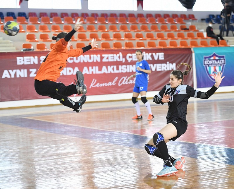 ANADOLU ZORLU VİRAJDA