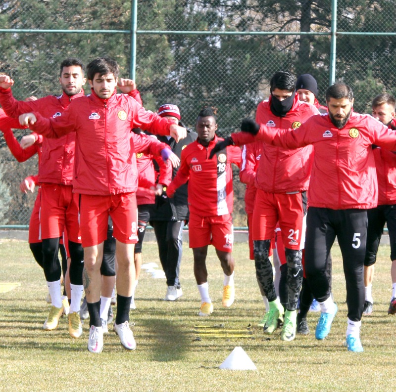 MAÇA YETİŞECEKLER