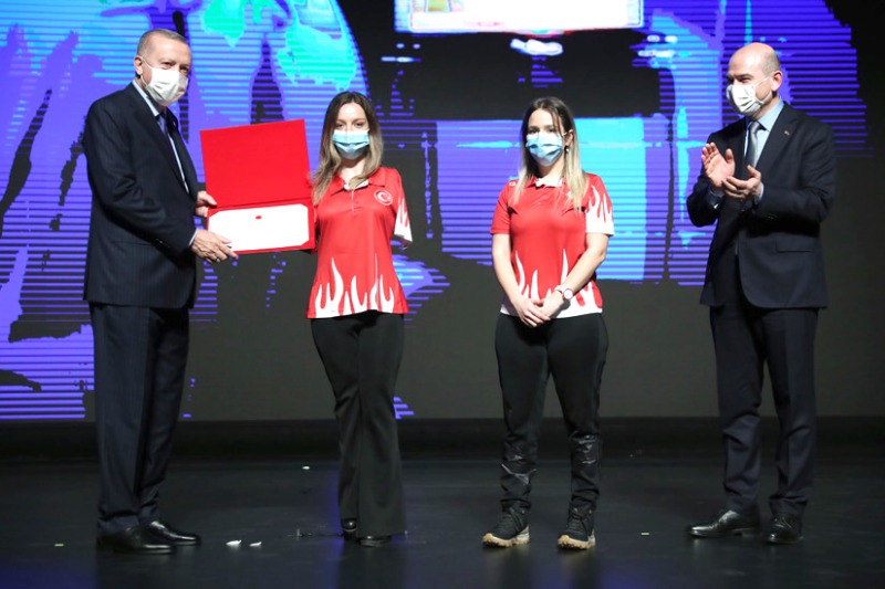 SÜMEYYE BOYACIYA ÖZEL ÖDÜL