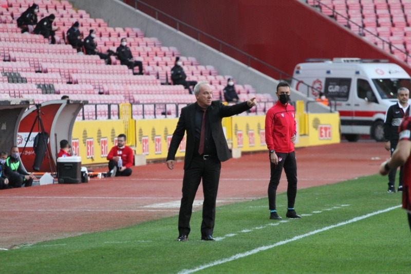 RAKİP TECRÜBESİYLE  GOLLERİ BULDU