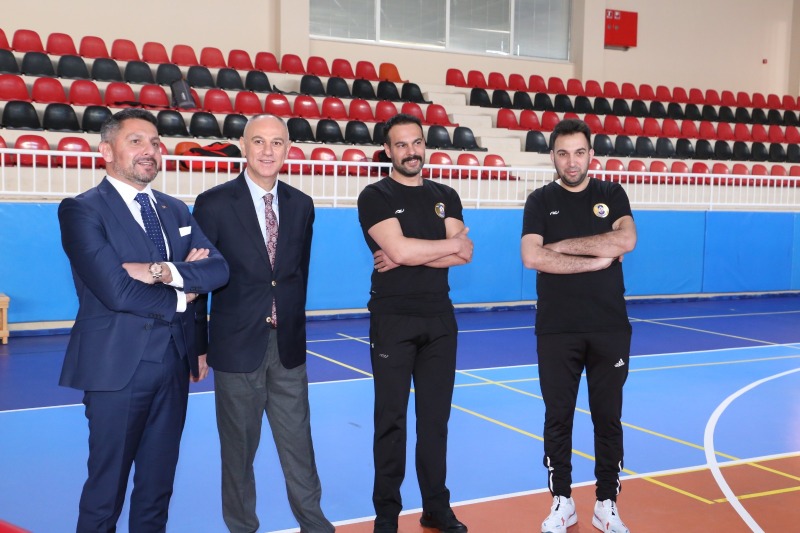 YÜZÜGÜLLÜ SİZDEN O ŞAMPİYONLUĞU İSTİYORUM