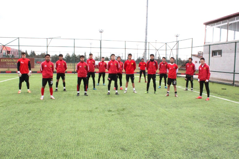 GENÇ ŞİMŞEKLER MARTA ODAKLANDI