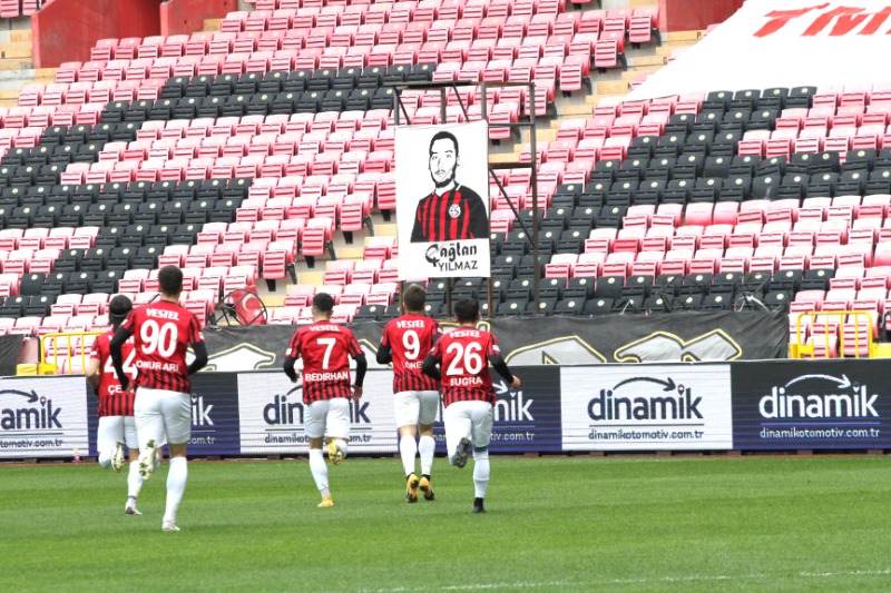 BİR ÇAĞLAN SESİNE  DÖNDÜ SEVİNCİMİZ (2-1)