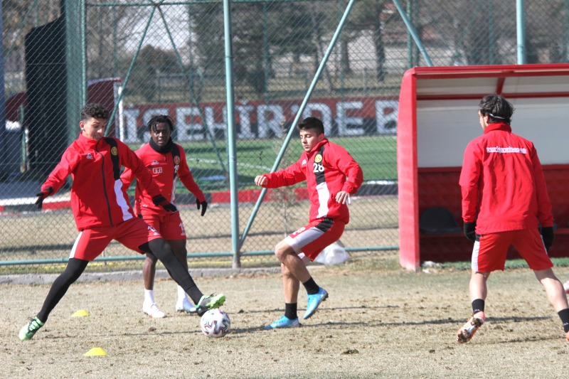 BARTU GÖÇMEN KADRODA