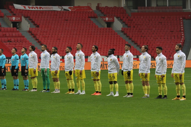 SEÇSEV KADROYU DEĞİŞTİRDİ