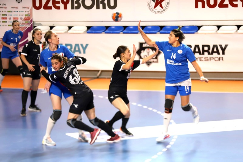 MELEKLER BUGÜN YOLCU