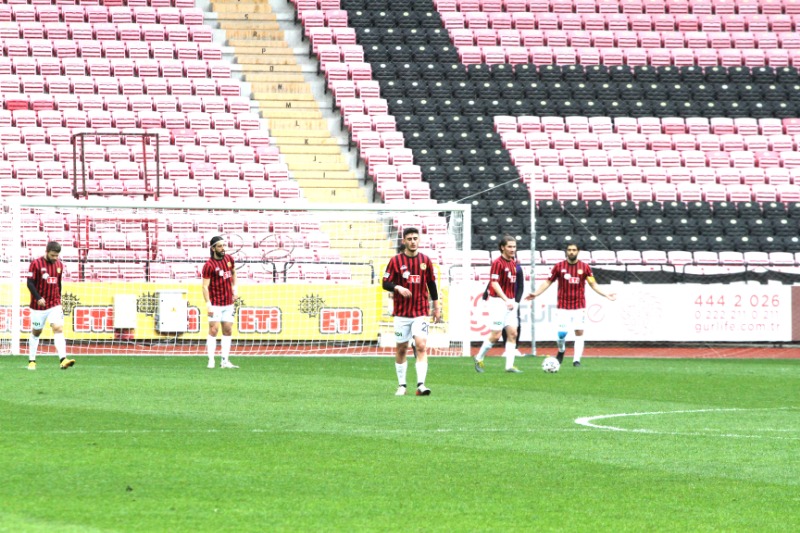 FUTBOLCULARA PSİKOLOJİK DESTEK