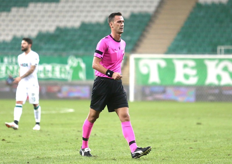 HAKEM  İSTANBULDAN