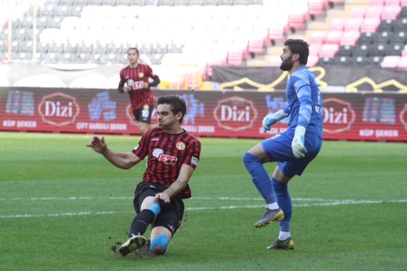 BEDİRHAN VAR  ONUR YOK