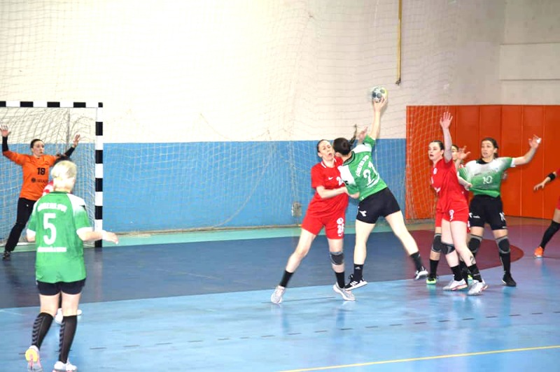 MELEKLER UMDUĞUNU BULAMADI (33-20)