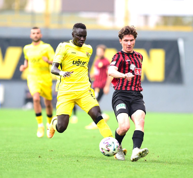 ZİRVEDE MEHMET ÖZCAN VAR