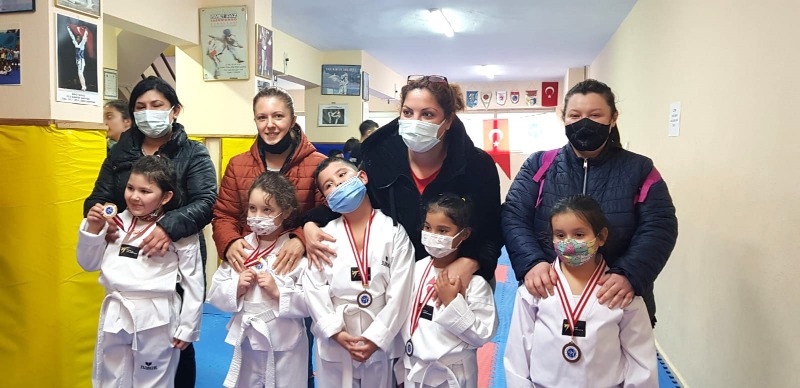 KÜÇÜK ŞAHİNLER KEMER TAKTI