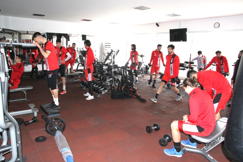 ŞİMŞEKLER  KUVVETLENDİ