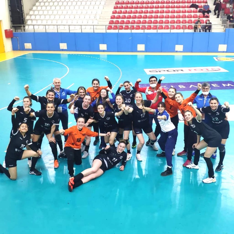 BU İŞ BURADA BİTSİN KIZLAR!