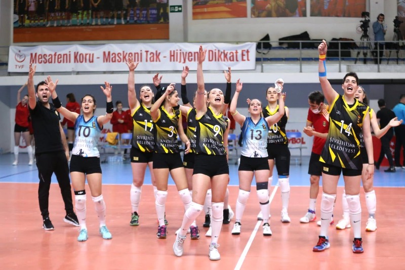 BİZ BU LİGDEN GİDİYORUZ(3-0)