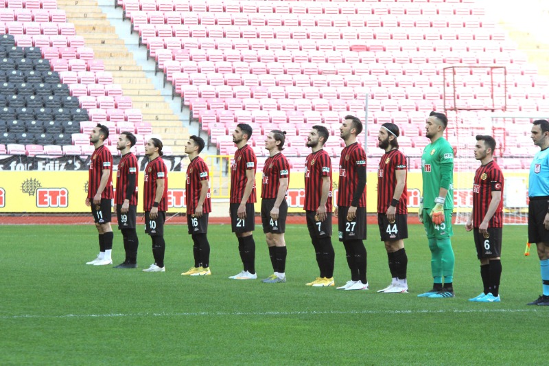 ES-ES GENÇLERDE İKİNCİ SIRADA