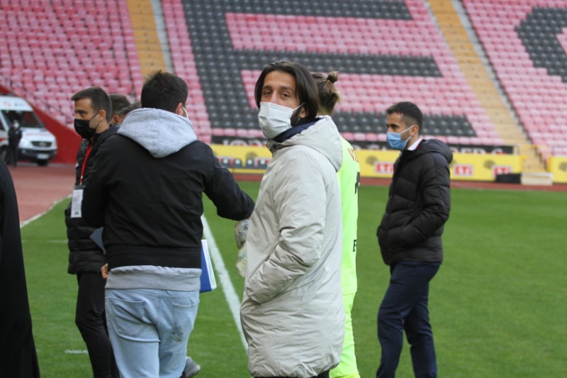 KORONA ES-ESTE HIZ KESMİYOR