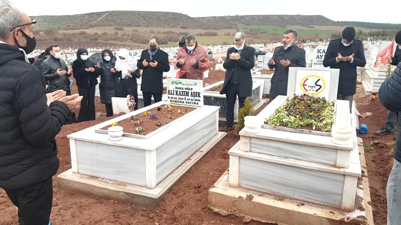 ÜNAL YALÇIN MEZARI BAŞINDA ANILDI