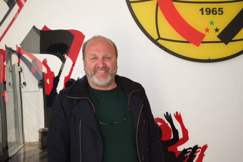 TORPİLLE FUTBOLCU OLUNMAZ