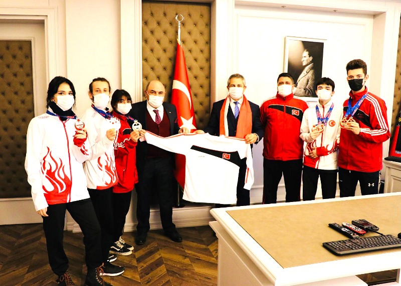 EMNİYET MÜDÜRÜ DİNÇE ZİYARET