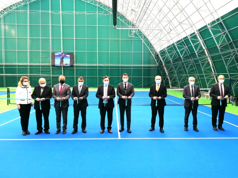 SÜREL AİLESİNDEN TENİSE TAM DESTEK